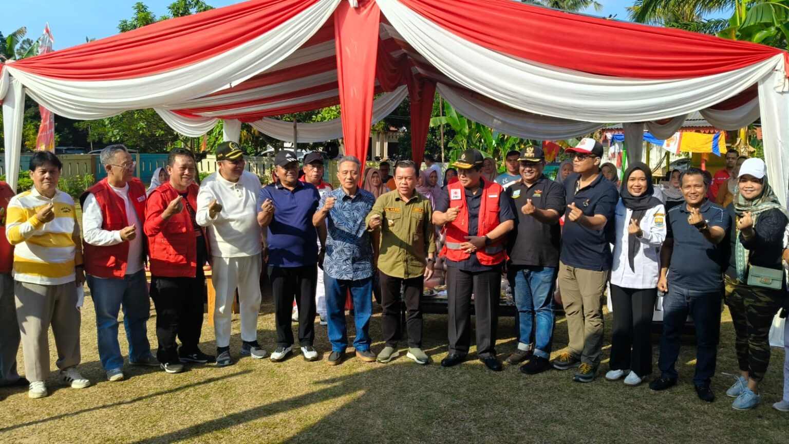 Gubernur Al Haris, HBA dan Maulana Hadir di Kampung Donor Darah Kelurahan Simpang IV Sipin(foto: dok.ist)