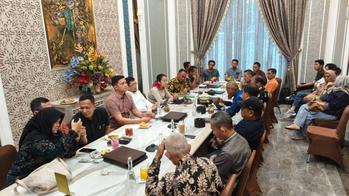 DPRD Provinsi Jambi Inisiasi Dialog Antara PT SAS dan Warga Terdampak Konflik(foto: dok.ist)