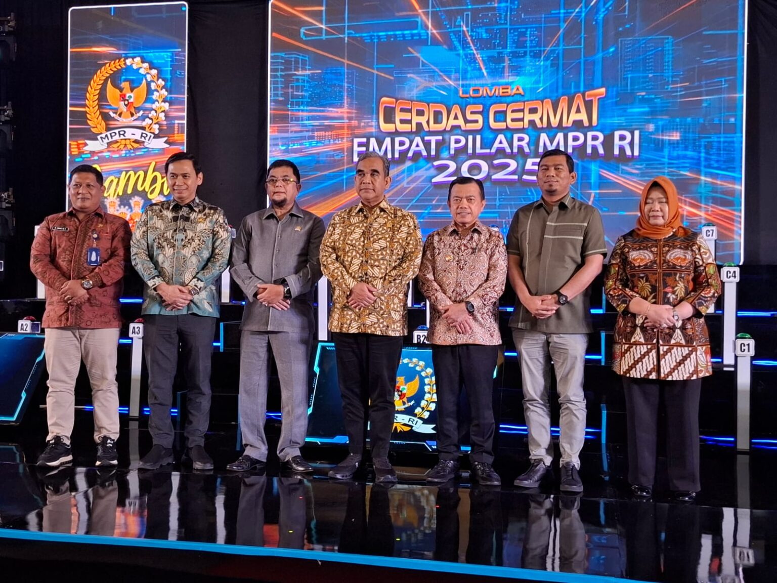 Gubernur Al Haris Dampingi Ketua MPR Ahmad Muzani Buka Lomba Cerdas Cermat Empat Pilar MPR RI 2025(foto: dok.ist)
