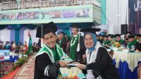 Foto : Dimas saat meraih gelar S2 nya di UIN Jambi (dok : Pribadi Dimas)